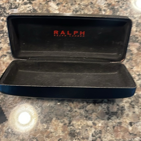 Ralph Lauren sun glasses - Picture 4 of 4